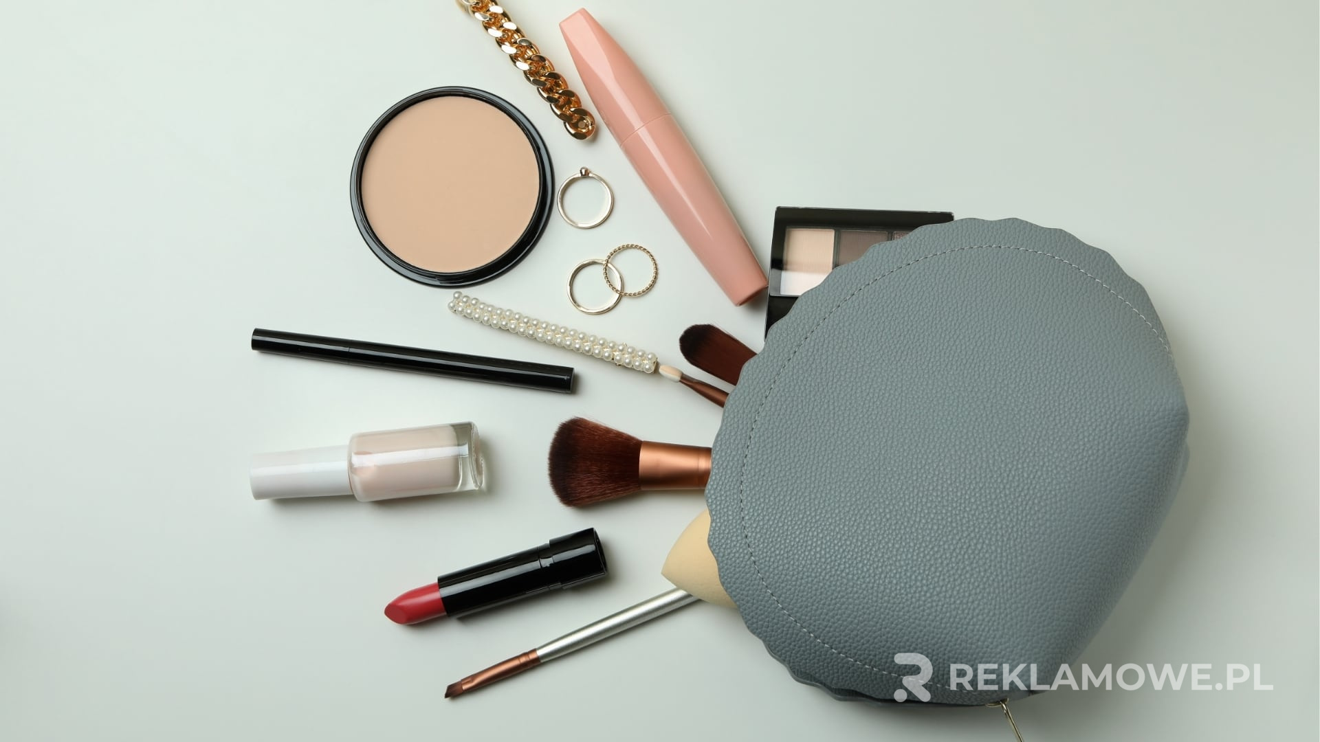 Efektowna kosmetyczka reklamowa z nadrukiem