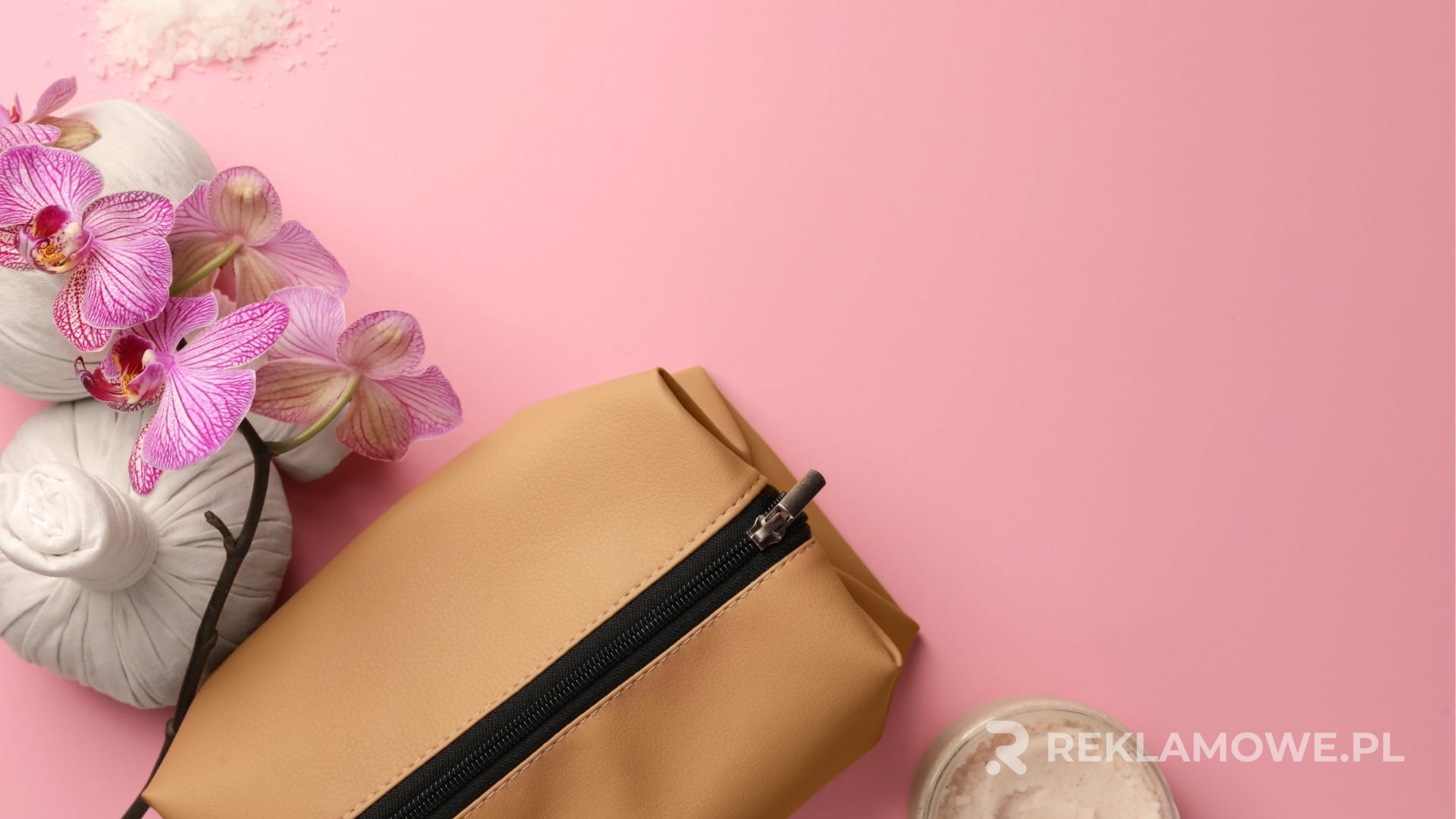 Kosmetyczki reklamowe przez lata